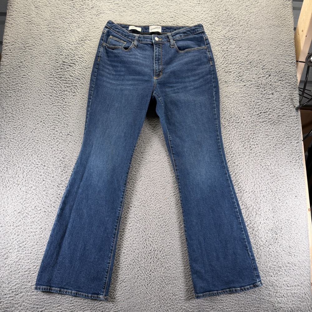 Universal Thread Jeans Women 14 Blue Cotton Denim Flared Workwear Travel Stretch